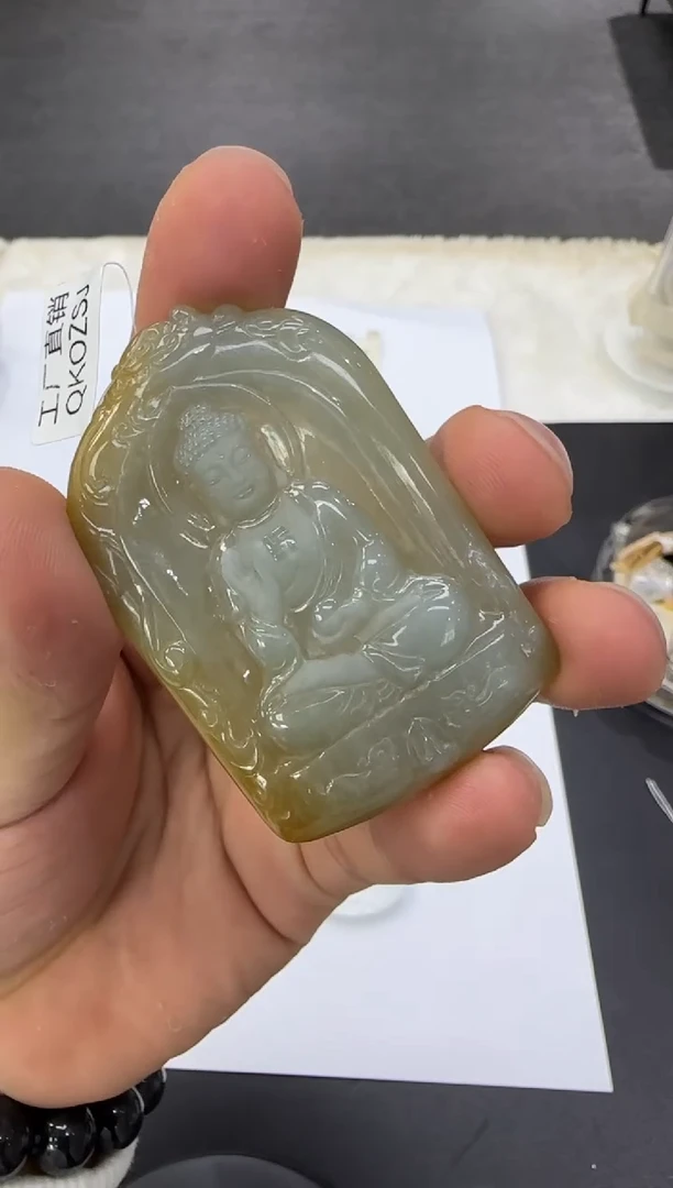未镶嵌挂件翡翠蓬**雪多样性天然翡翠A货一件