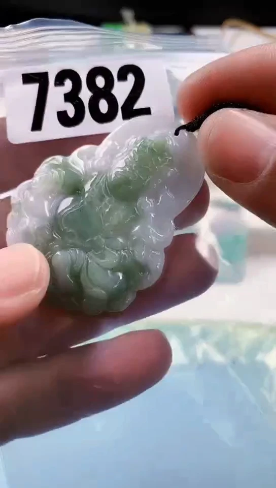 【闪购商品】翡翠挂件未镶嵌天然翡翠吊坠挂件