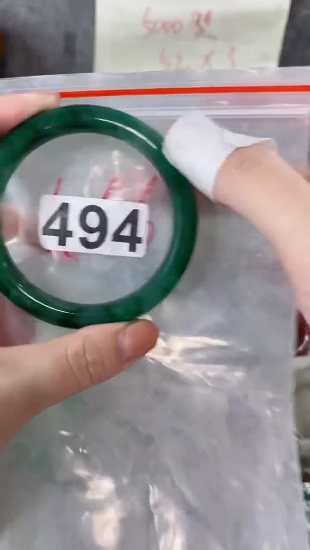 【闪购商品】石英质玉手镯未镶嵌6061+494