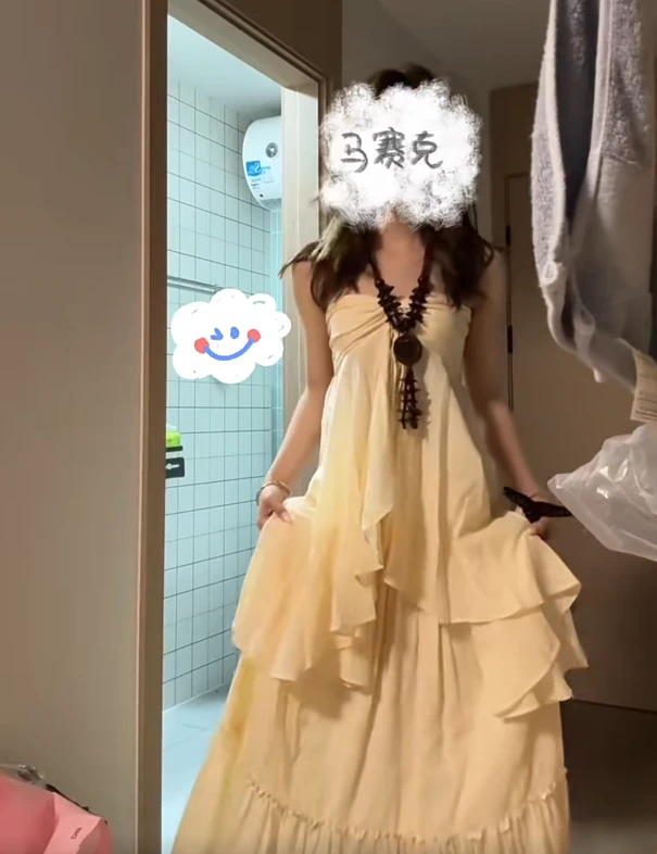 春季新款2025小众设计一字肩抹胸连衣裙女时尚气质显瘦百搭高级感