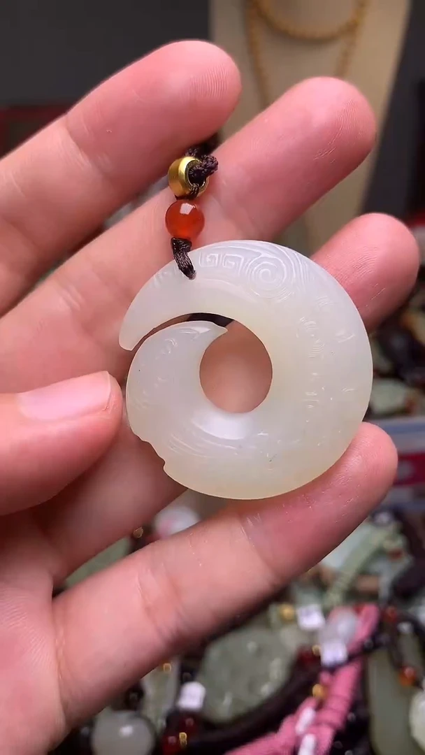 玉新疆料青海料清水时来运转吊坠