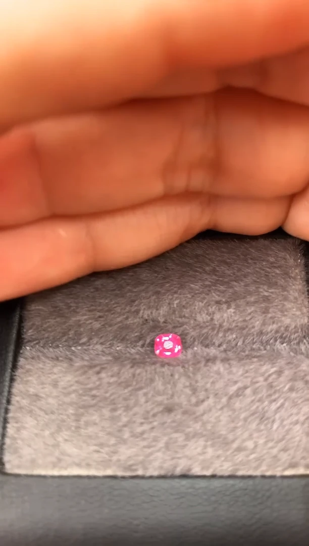 未镶嵌裸石定制尖晶石枕型 绝地 0.29ct