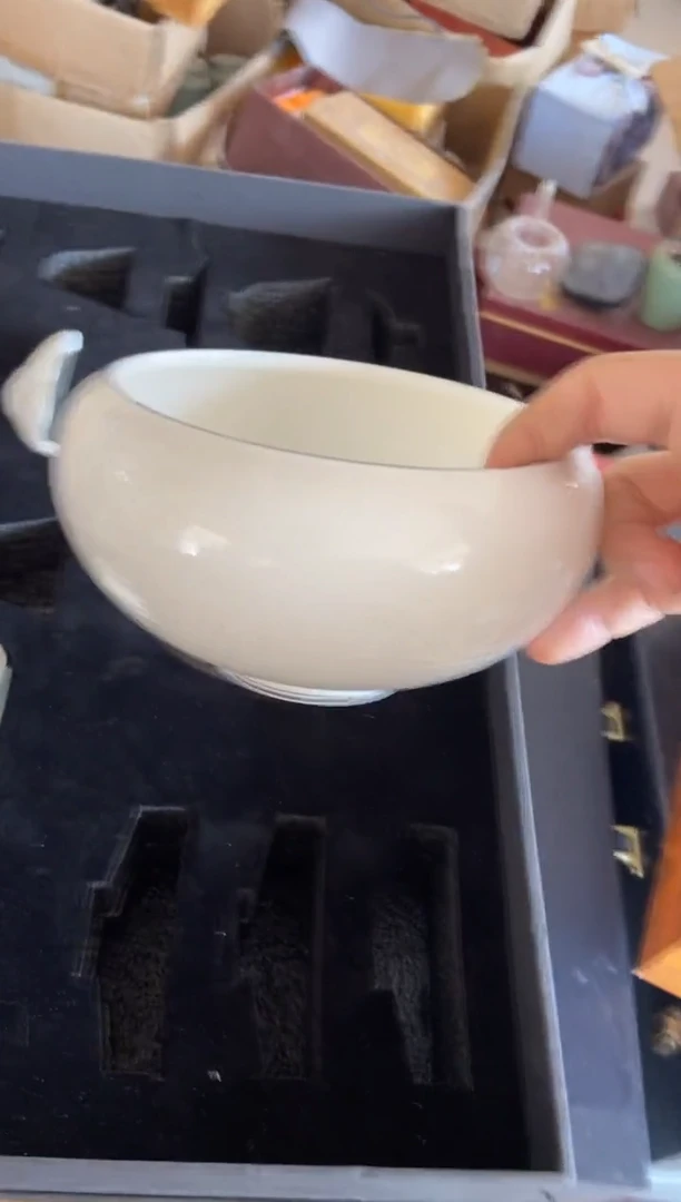 杯无运费险不带礼盒略有瑕疵有点脏介意勿拍