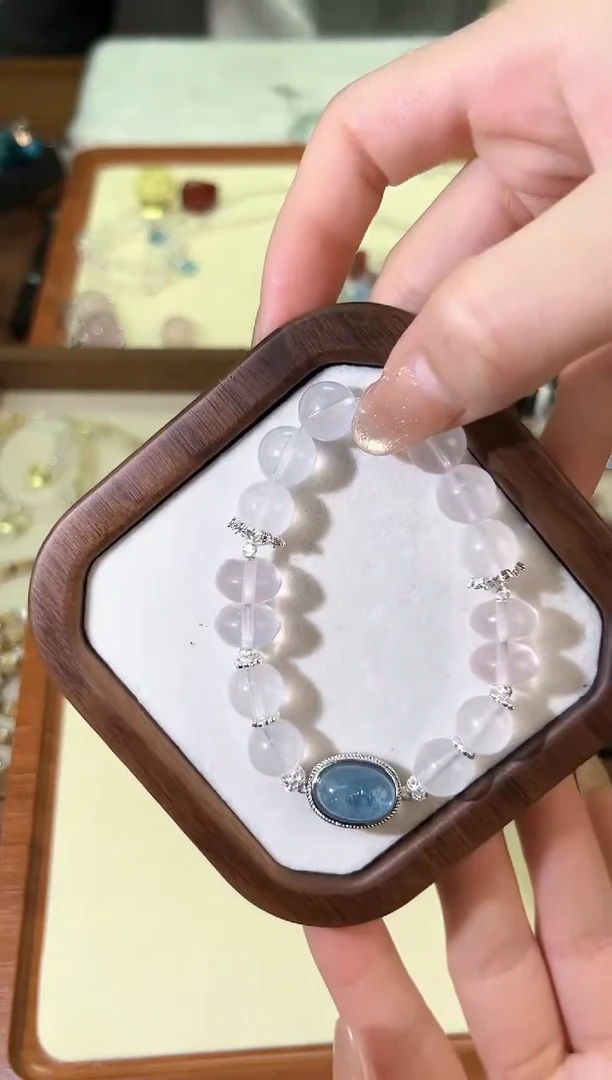 【闪购商品】水晶手链未镶嵌海蓝宝默认微瑕多样性发货