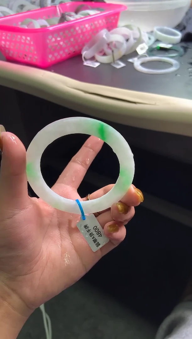 未镶嵌手镯定制翡翠53-62阳绿「定制不退不换」