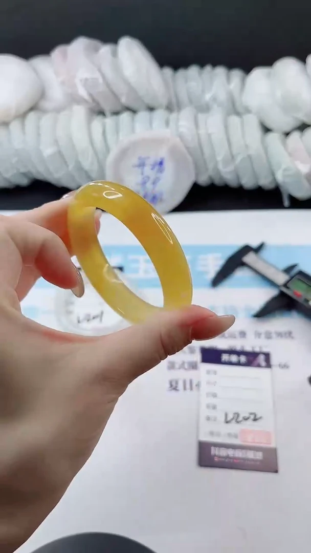 未镶嵌手镯石英质玉多样性发货V202