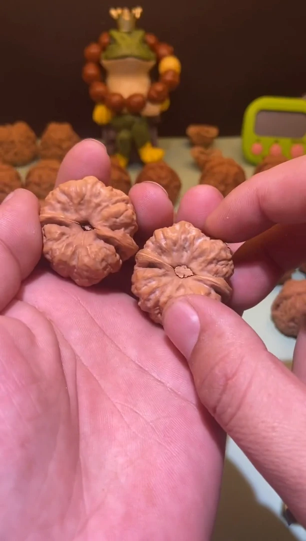 【闪购商品】文玩核桃吊坠山海核饰蛤蟆头37  378