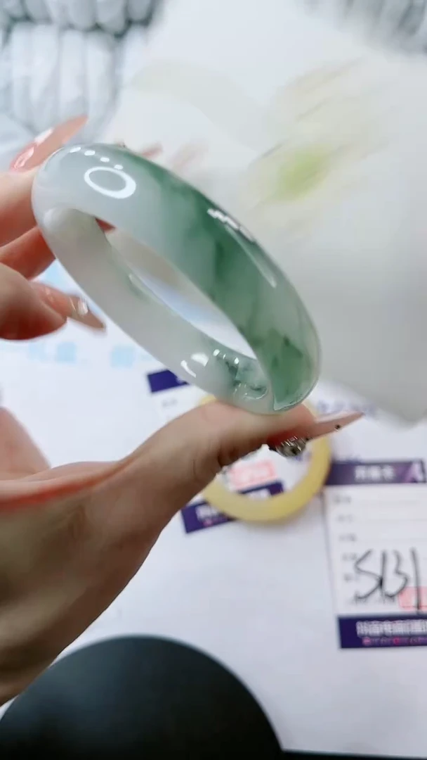 【闪购商品】石英质玉手镯未镶嵌多样性发货S131