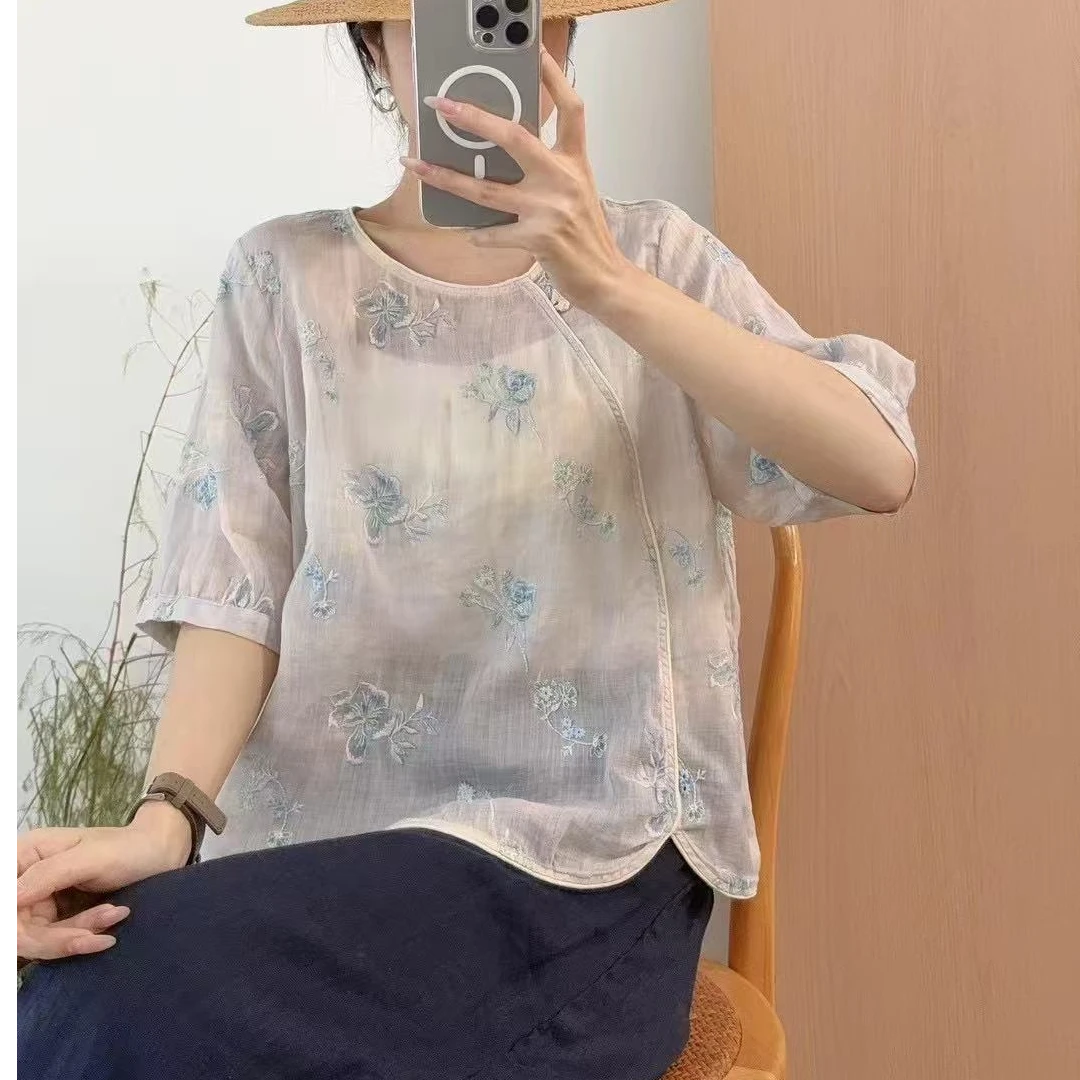 女士新中式花朵刺绣套头小衫