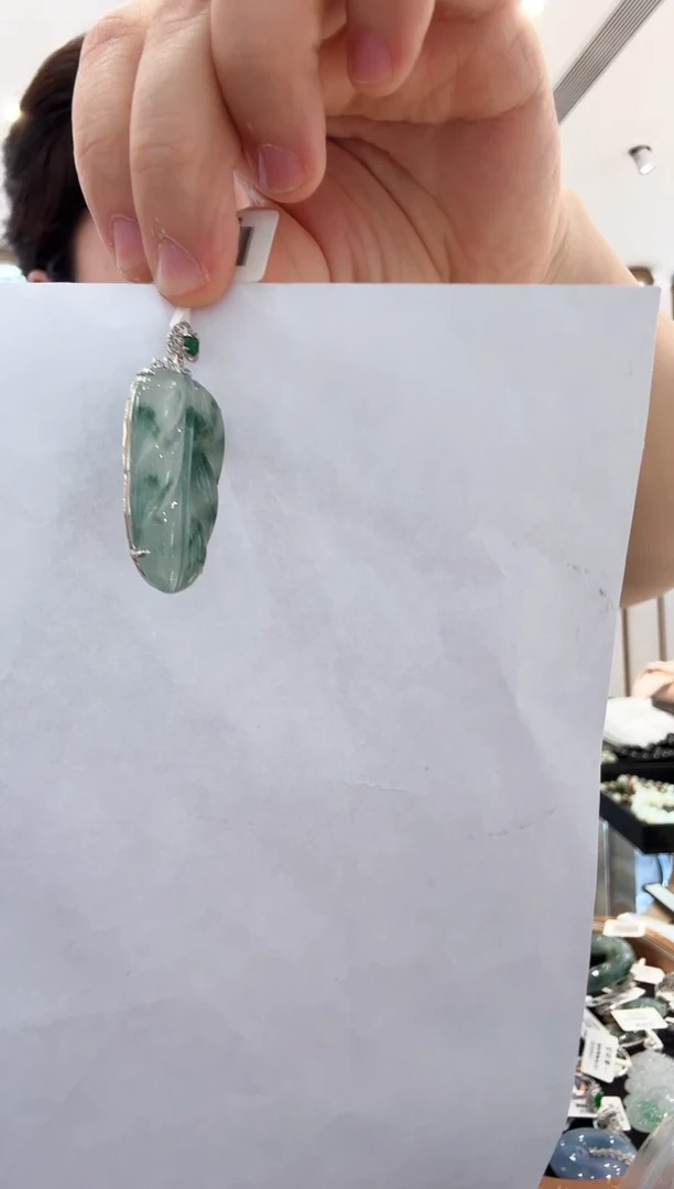 翡翠18K金镶嵌吊坠(不含链)102叶子飘花