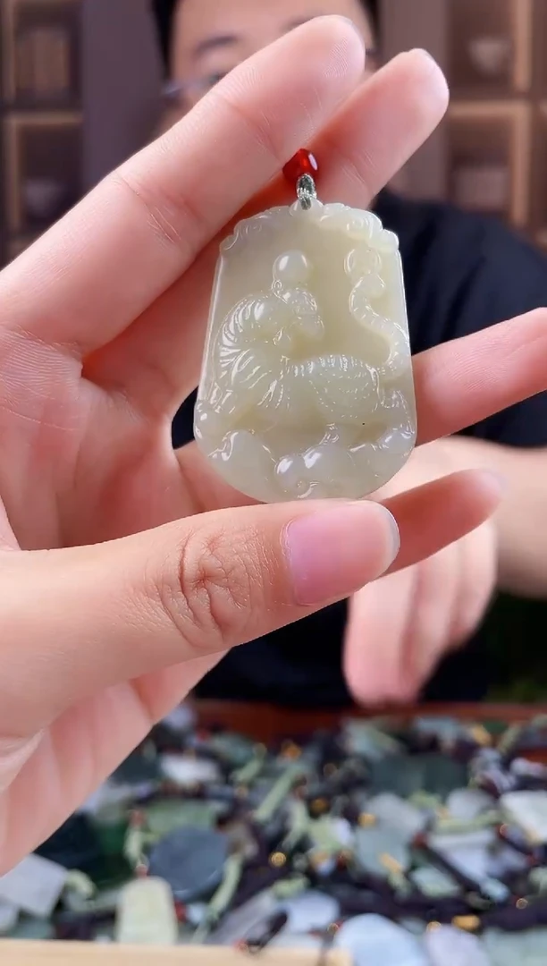 未镶嵌和田玉挂件拍一发一，