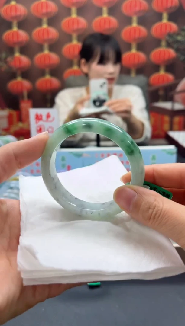 【闪购商品】翡翠手镯未镶嵌00003173