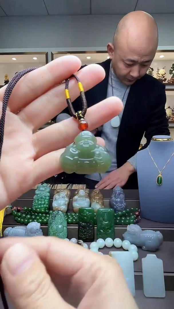 【闪购商品】和田玉颈饰未镶嵌苏