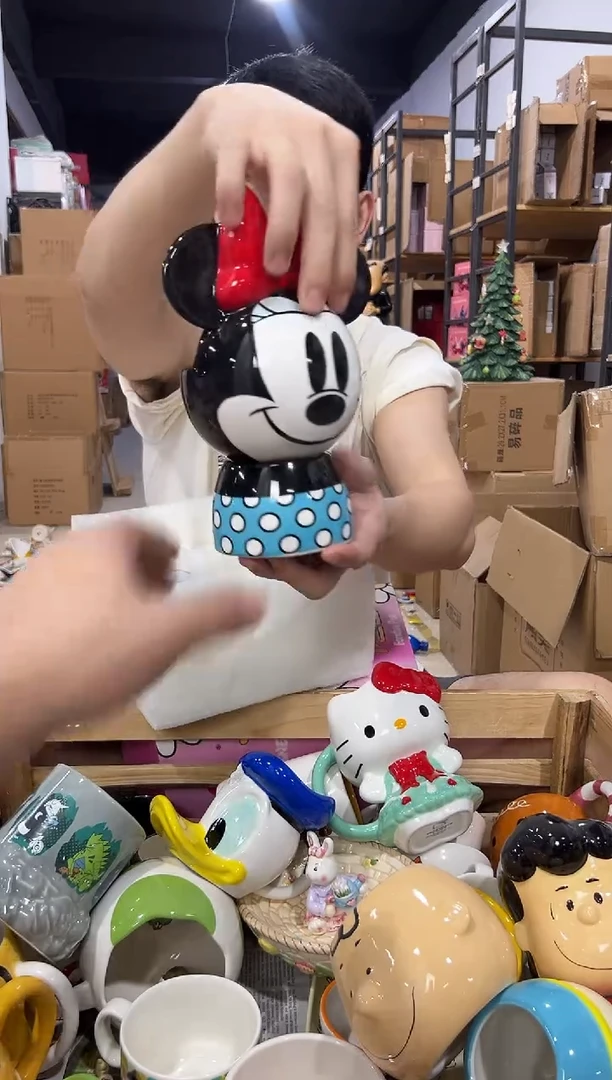 瓷片原盒米妮火锅罐摆件