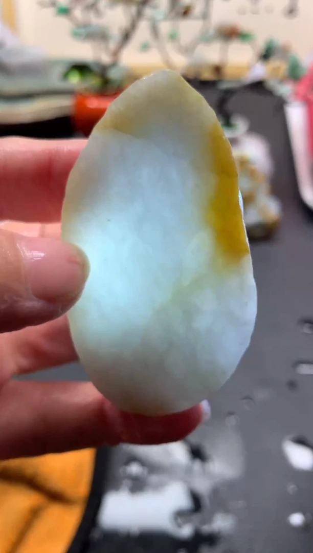 【闪购商品】翡翠颈饰未镶嵌天然翡翠A货