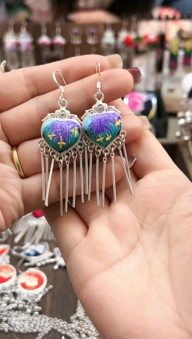 【闪购商品】织绣民族风老绣饰品022