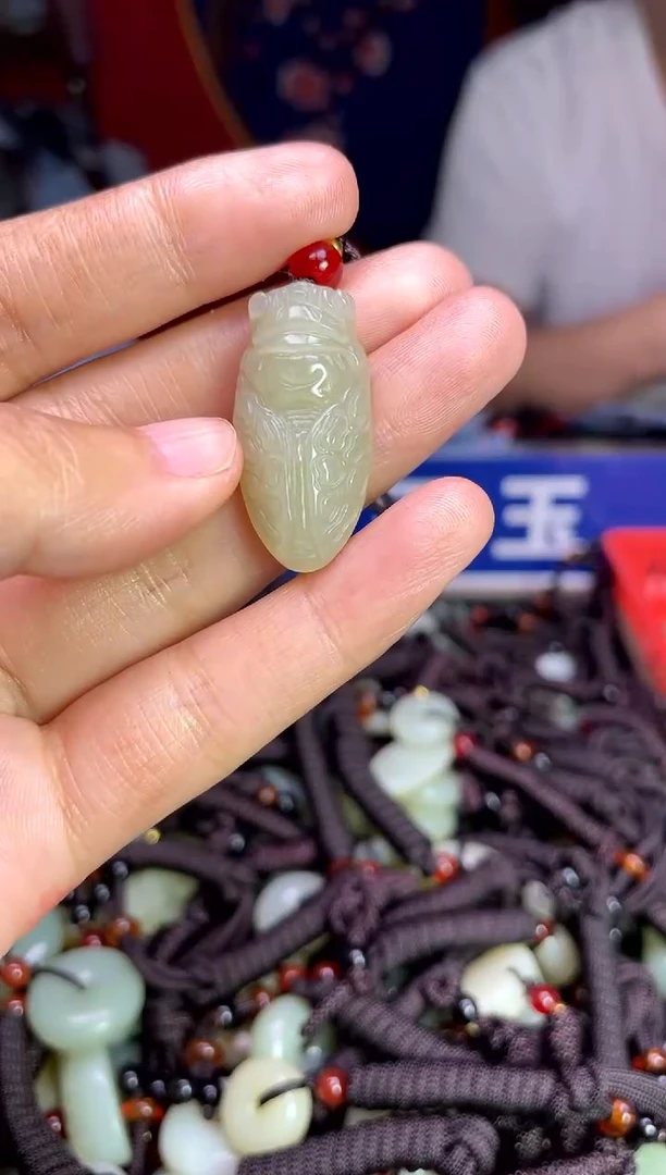 未镶嵌和田玉挂件1