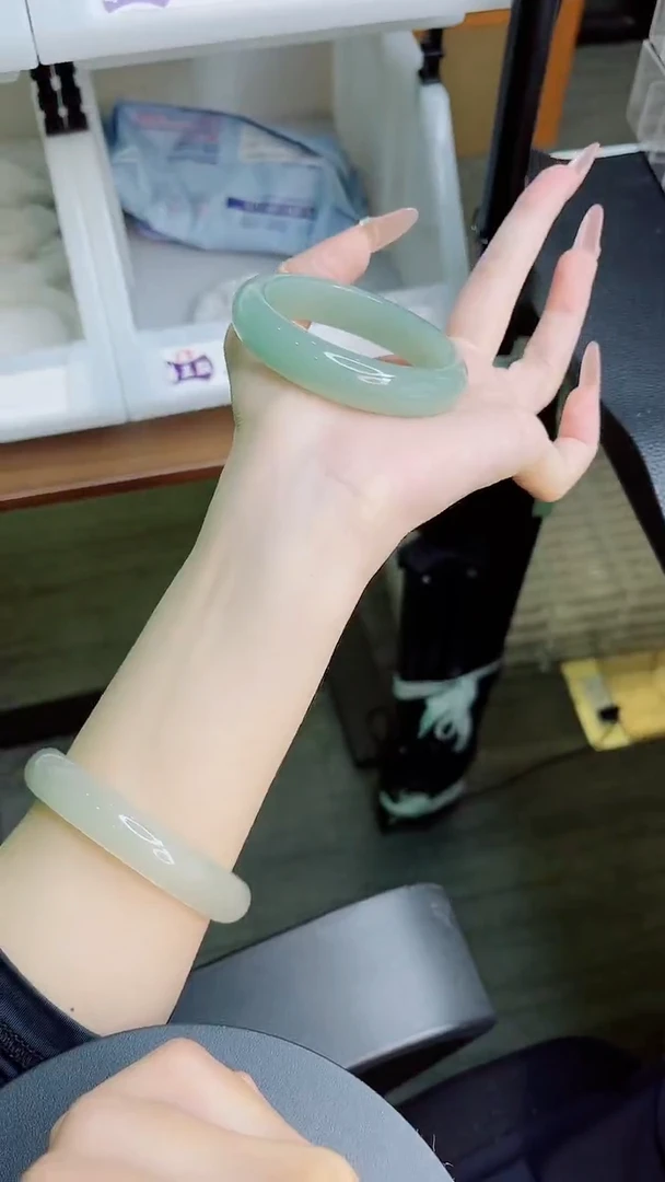 未镶嵌手镯石英质玉78-52