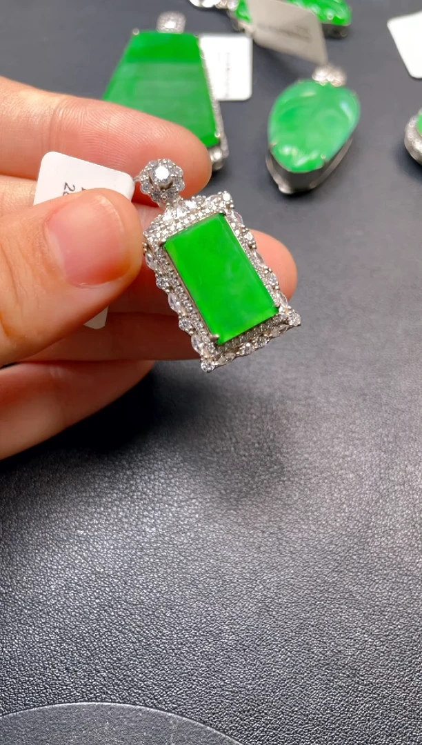 银S925镶嵌挂件翡翠吊坠