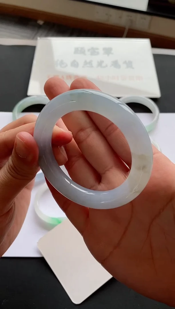 【闪购商品】翡翠手镯未镶嵌64号56.6*11.8*12.0圆条