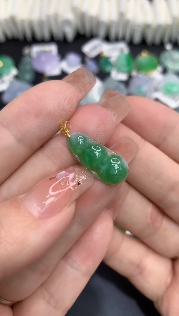 吊坠(不含链)18K金镶嵌翡翠111111111