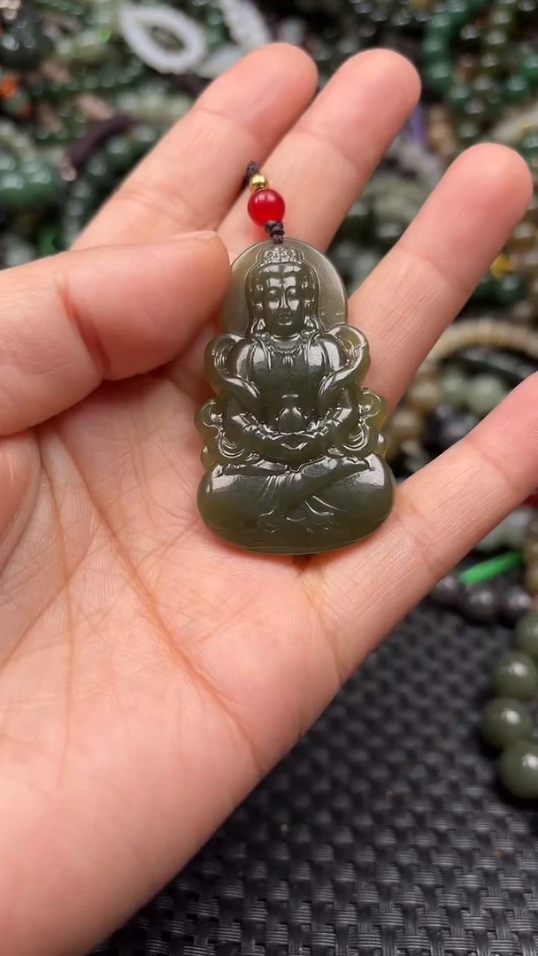 颈饰未镶嵌和田玉1