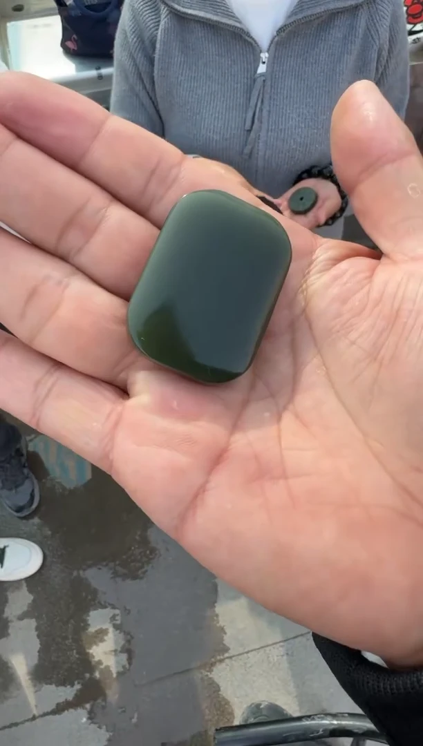 未镶嵌戒指和田玉（糖玉）和田玉