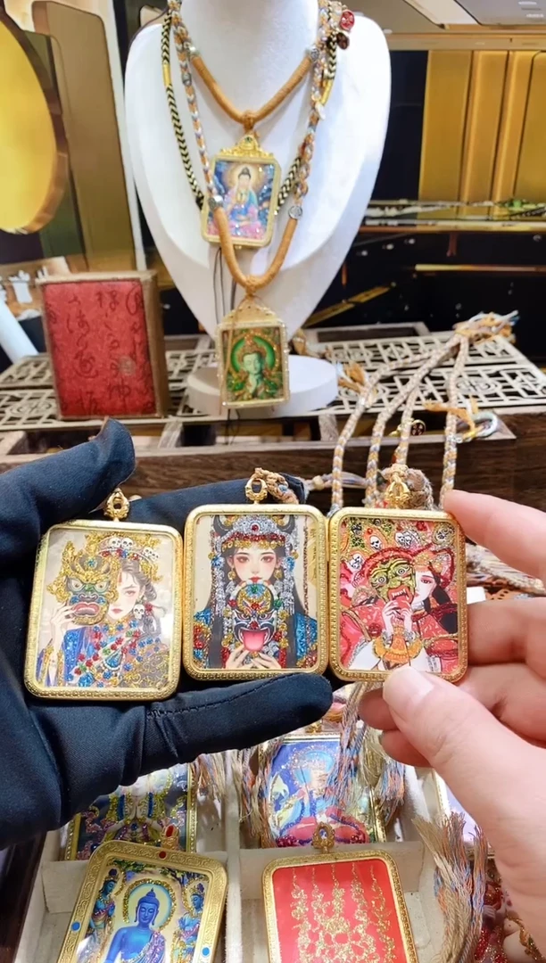 吊坠单面纯手绘-纯铜--彩金西藏唐卡-扎基拉姆