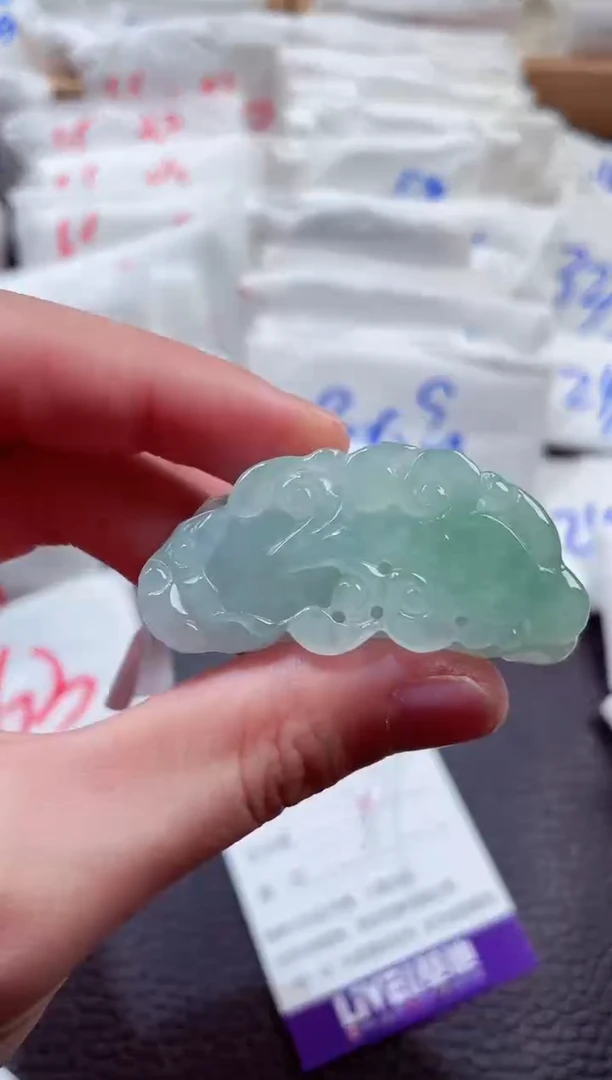 翡翠未镶嵌颈饰00005316