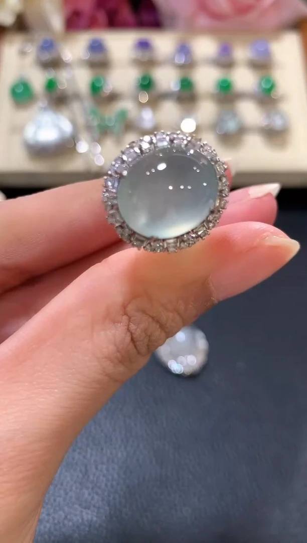 18K金镶嵌戒指翡翠z130