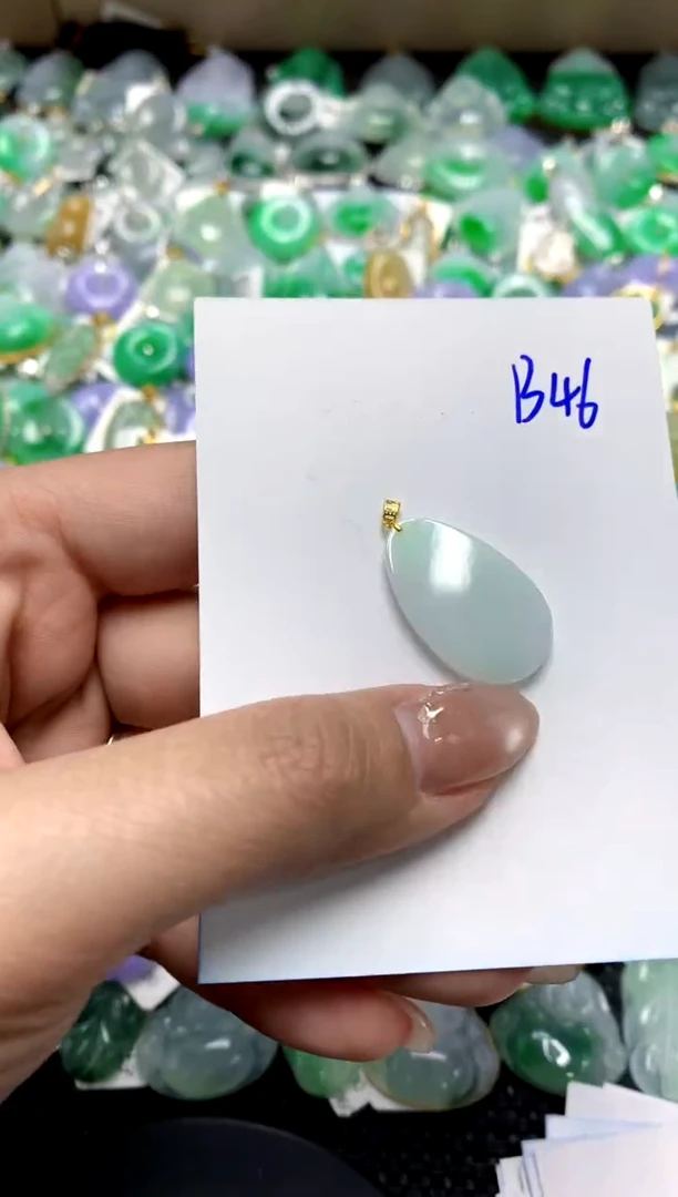 【闪购商品】翡翠颈饰18K金镶嵌11111111111111111