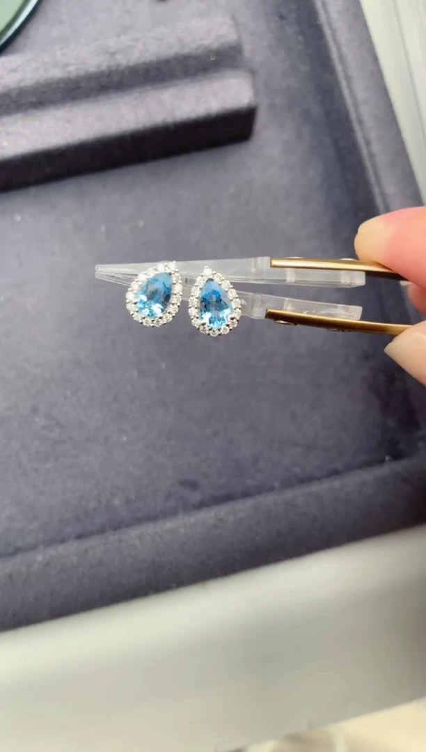 18K金镶嵌耳钉海蓝宝石0.76ct海蓝宝 定制  FD