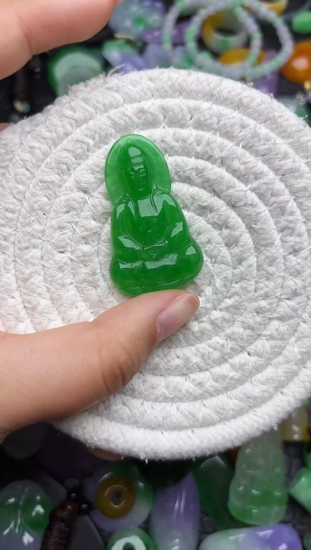 颈饰未镶嵌翡翠缅甸翡翠吊坠