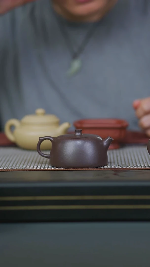茶壶紫砂06-半手茄皮紫泥井栏150cc