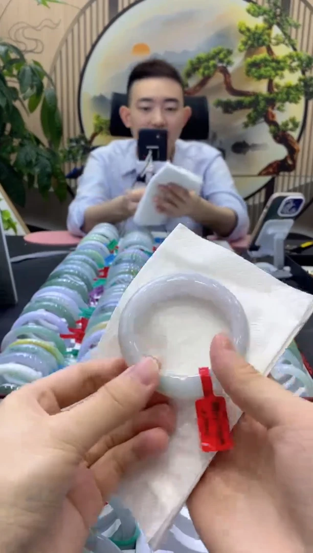 翡翠手镯未镶嵌000000000000008523