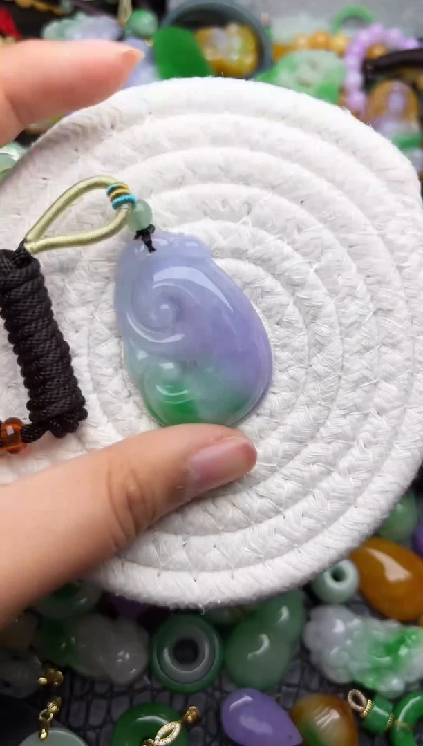 颈饰未镶嵌翡翠缅甸翡翠吊坠