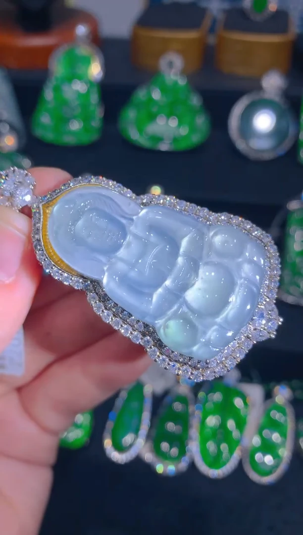 【闪购商品】翡翠颈饰未镶嵌45一季
