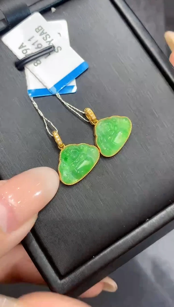 吊坠(不含链)18K金镶嵌翡翠多样性发其一