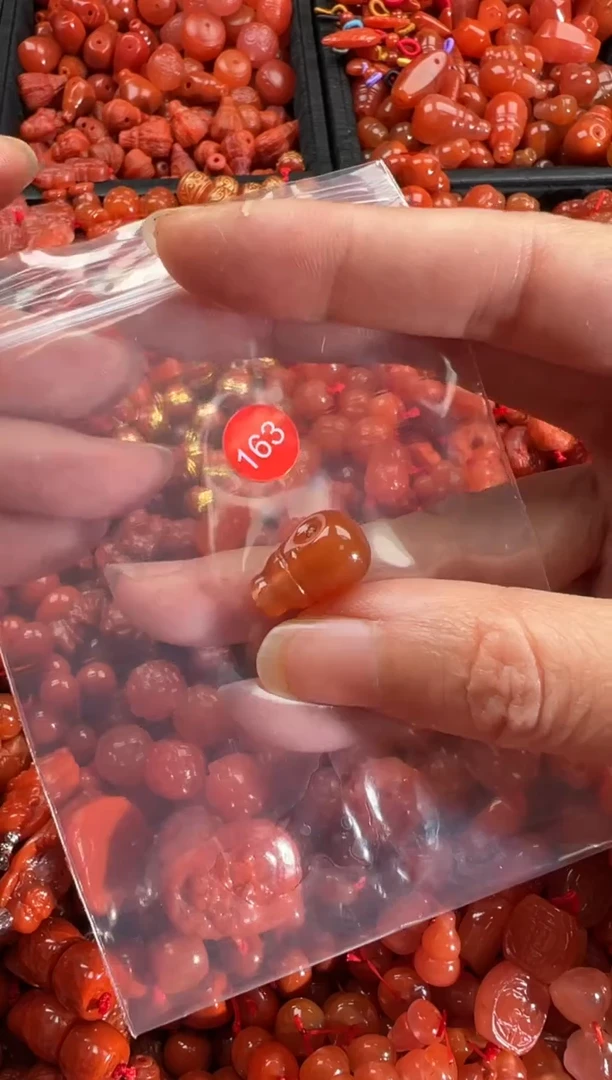 【闪购商品】南红玛瑙颈饰未镶嵌1
