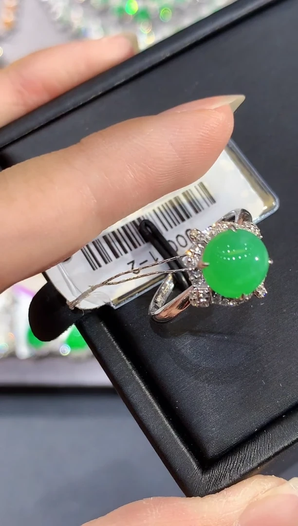 18K金镶嵌戒指翡翠SY多样性发其一