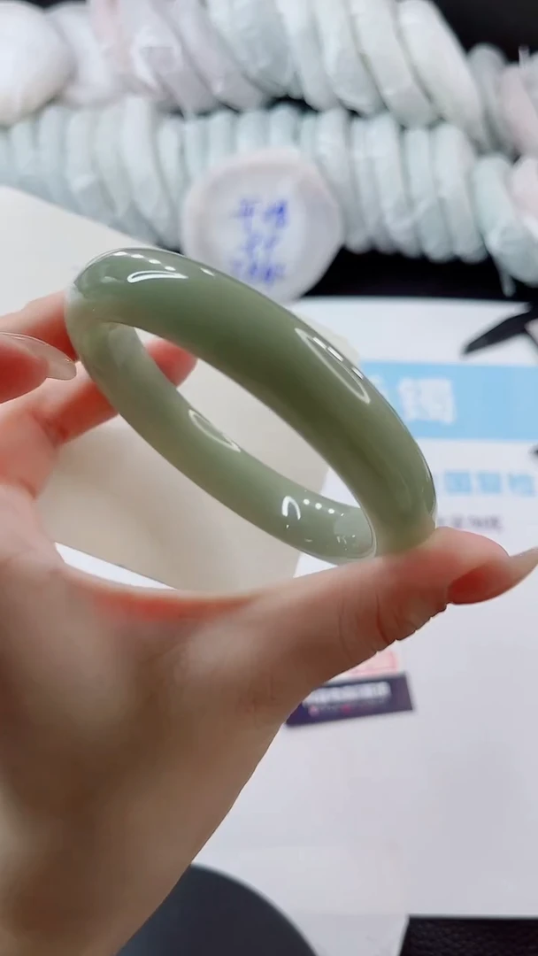 未镶嵌手镯石英质玉多样性发货L153-64