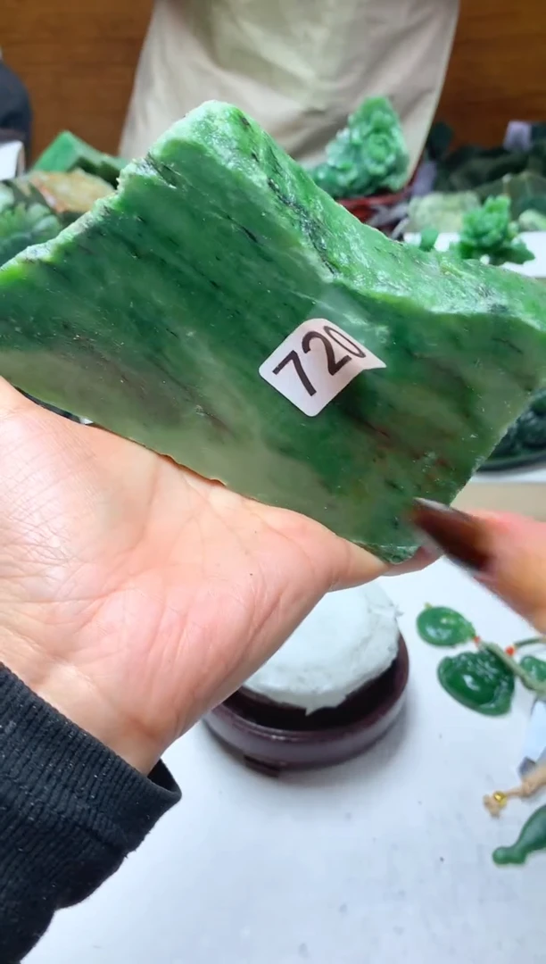 未镶嵌和田玉摆件1