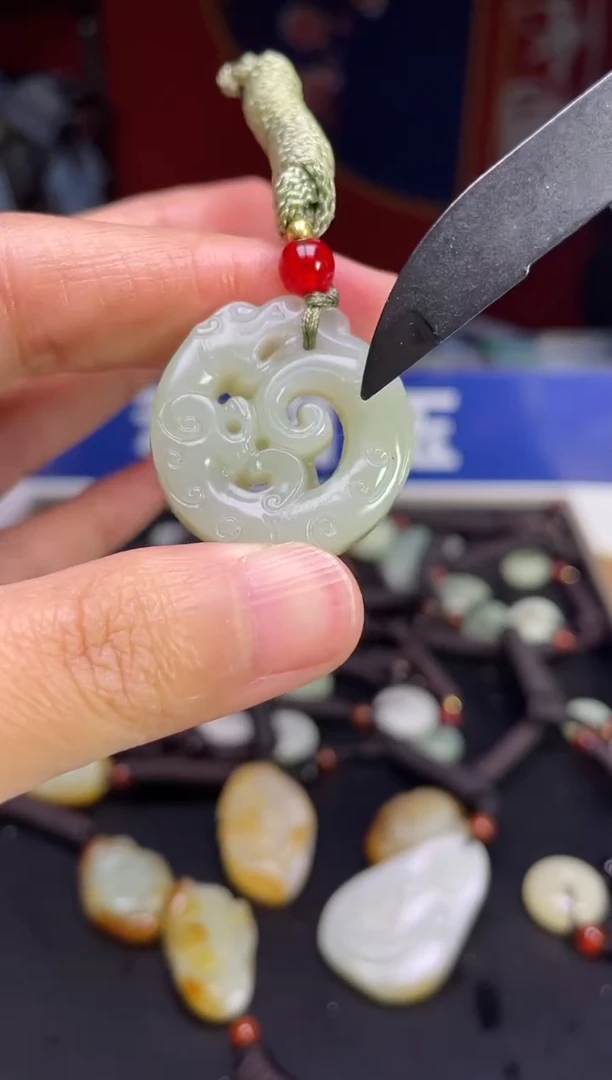 颈饰未镶嵌和田玉1