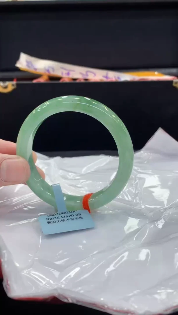 未镶嵌手镯翡翠翡翠手镯