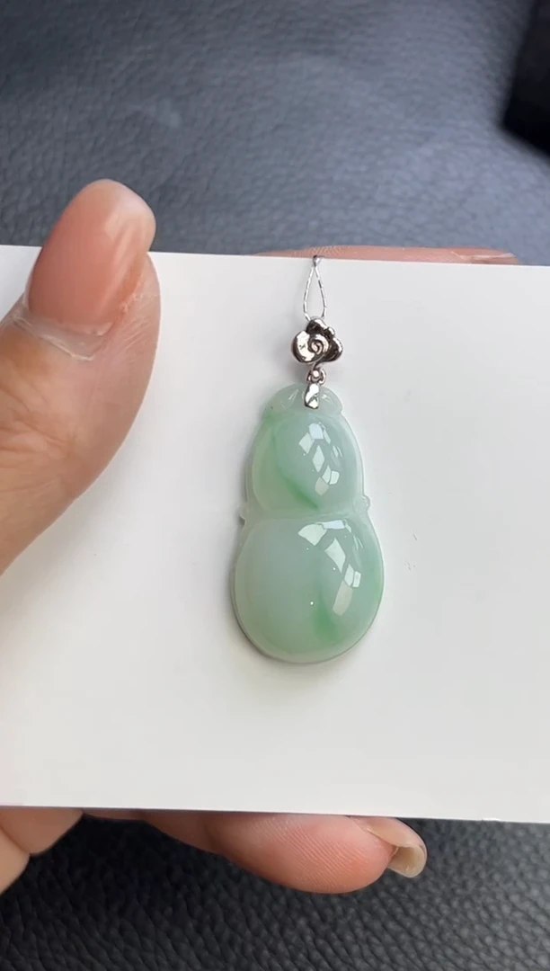 翡翠18K金镶嵌颈饰YM425-4 葫芦