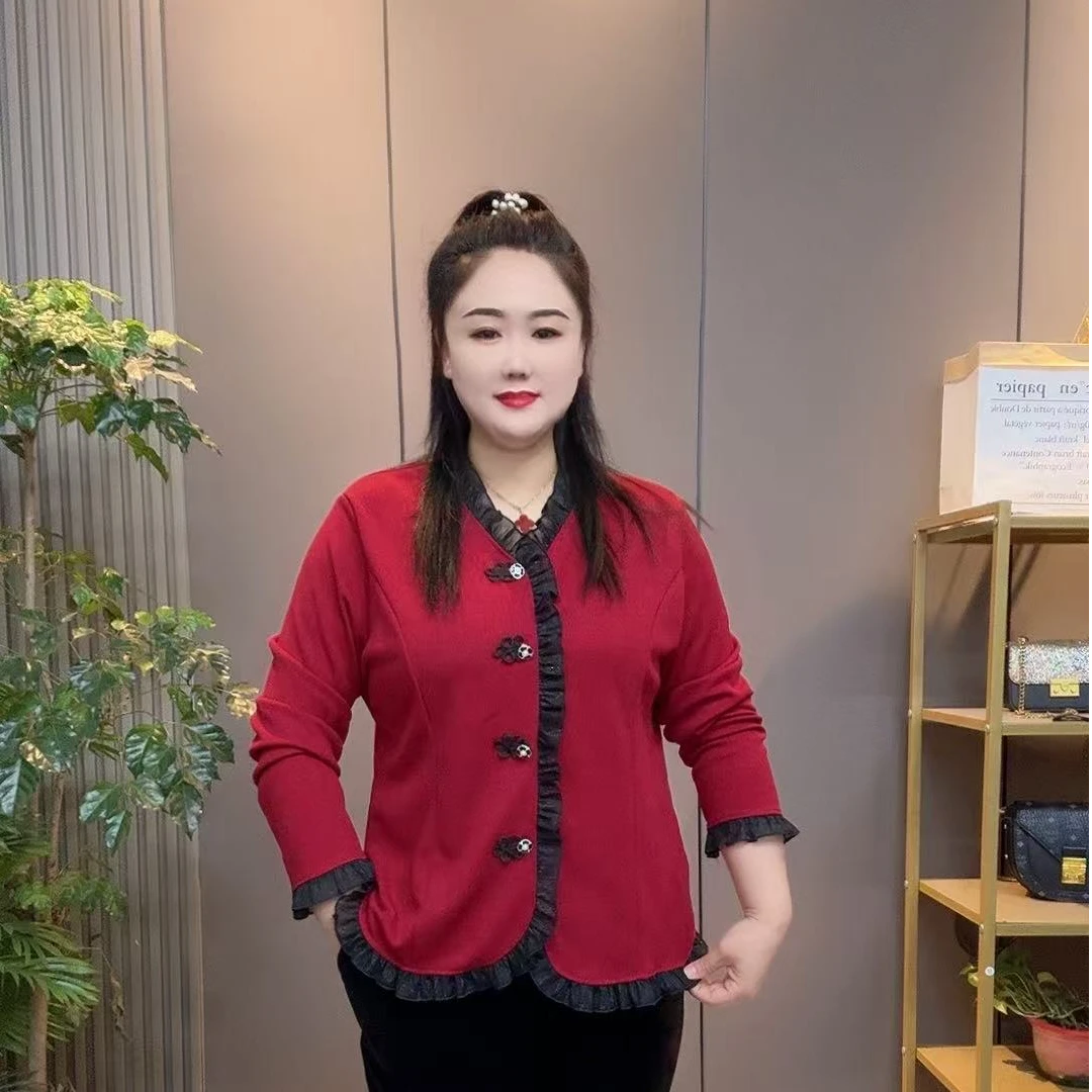 2025春季新款时尚气质V领花边复古盘扣减龄上衣