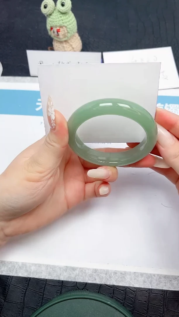 【闪购商品】石英质玉手镯未镶嵌45-54.2