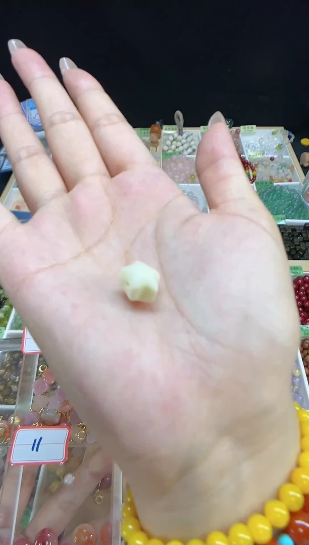 木质类白色星星，多样性发一