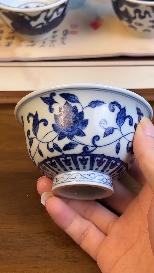 问青坊纯手工手绘青花缠枝花卉柴窑压手杯