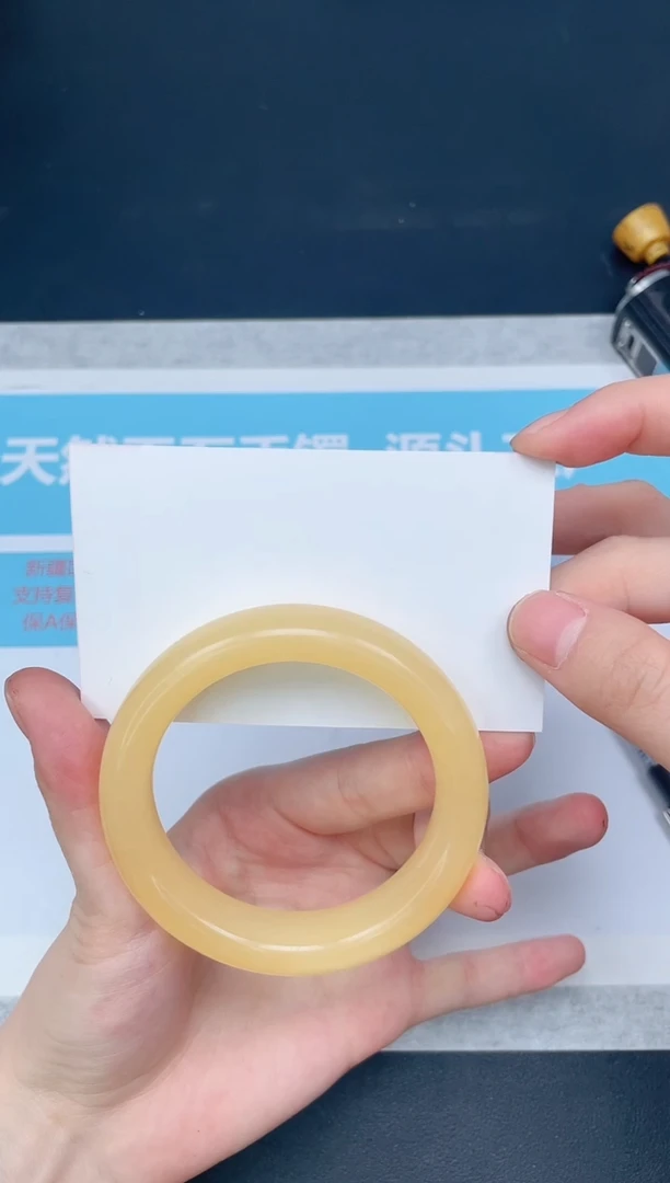 未镶嵌手镯石英质玉148/58